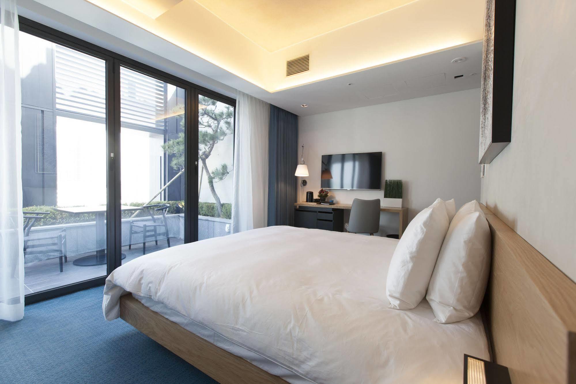 Stayb Hotel Myeongdong Seoul Bagian luar foto