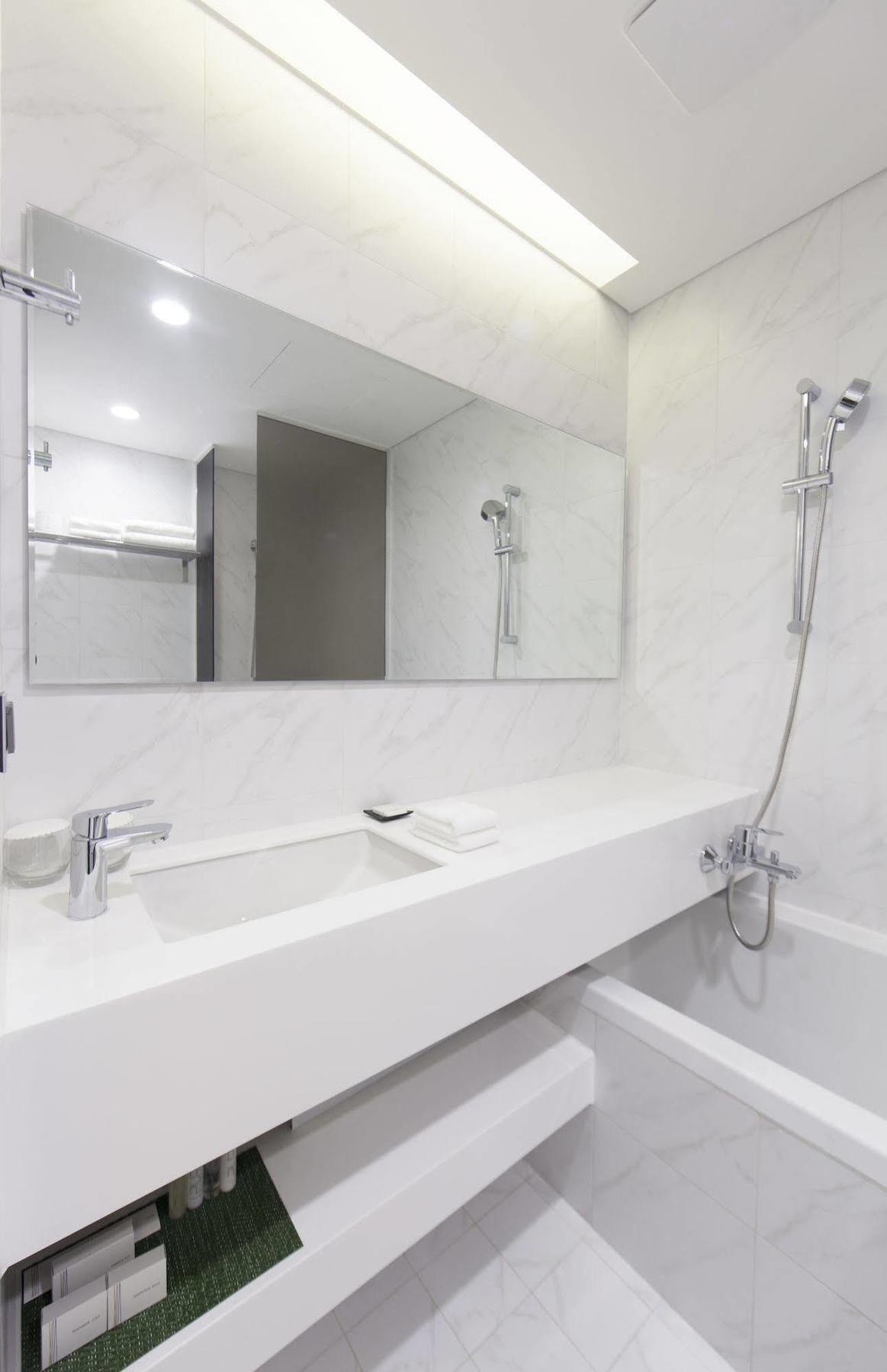 Stayb Hotel Myeongdong Seoul Bagian luar foto